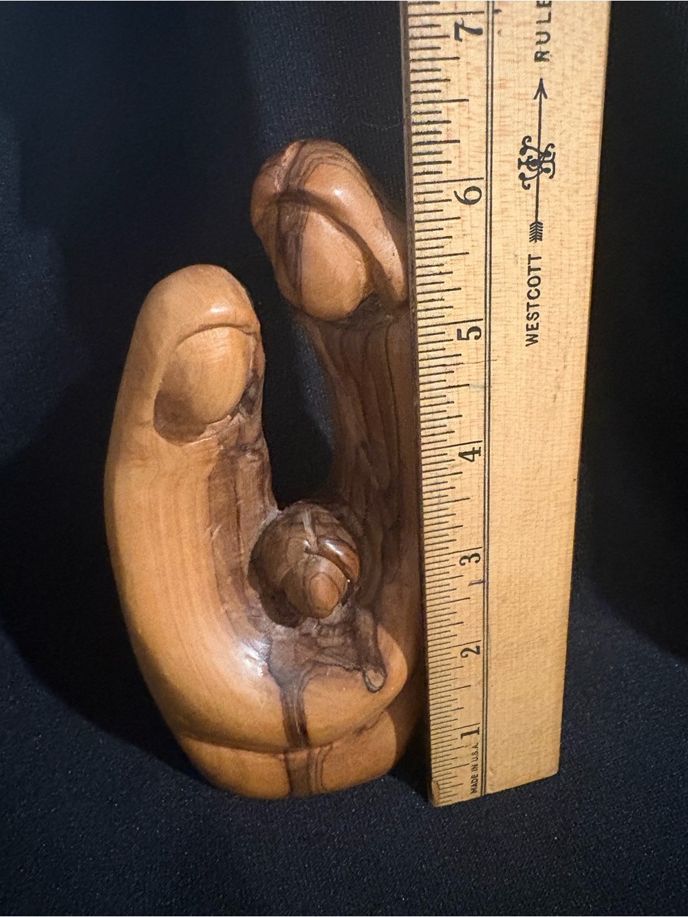 Olive Wood Holy Family Nativity Sculpture Hand Carved in Jerusalem - Picture 2 of 7